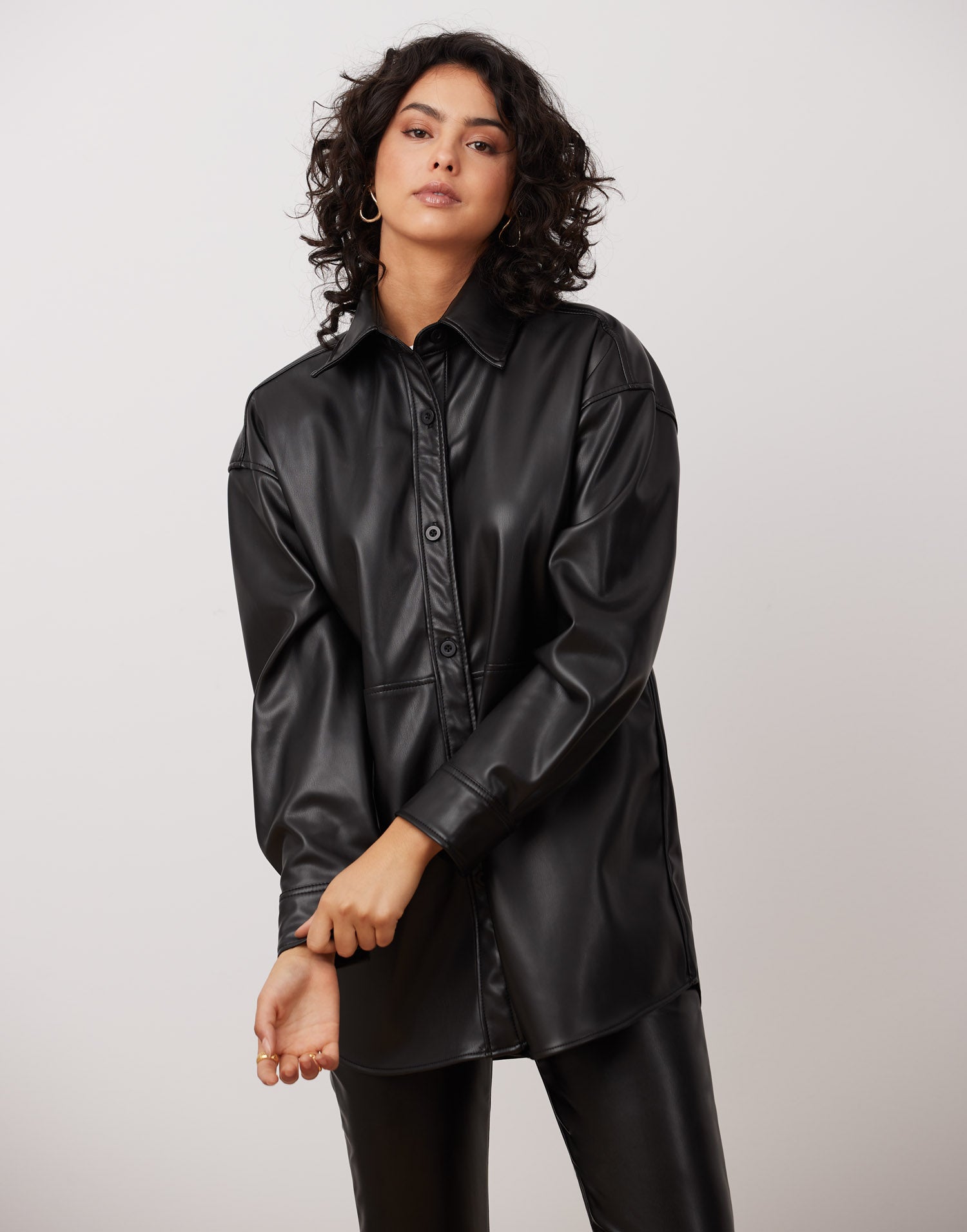 VESTE EN CUIR VEGAN / NOIR