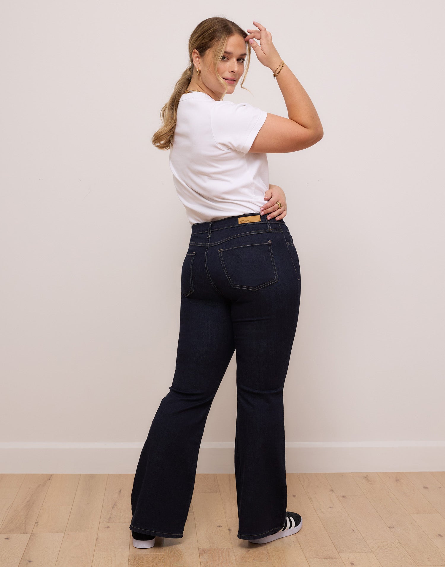 jeans coupe évasée indigo foncé