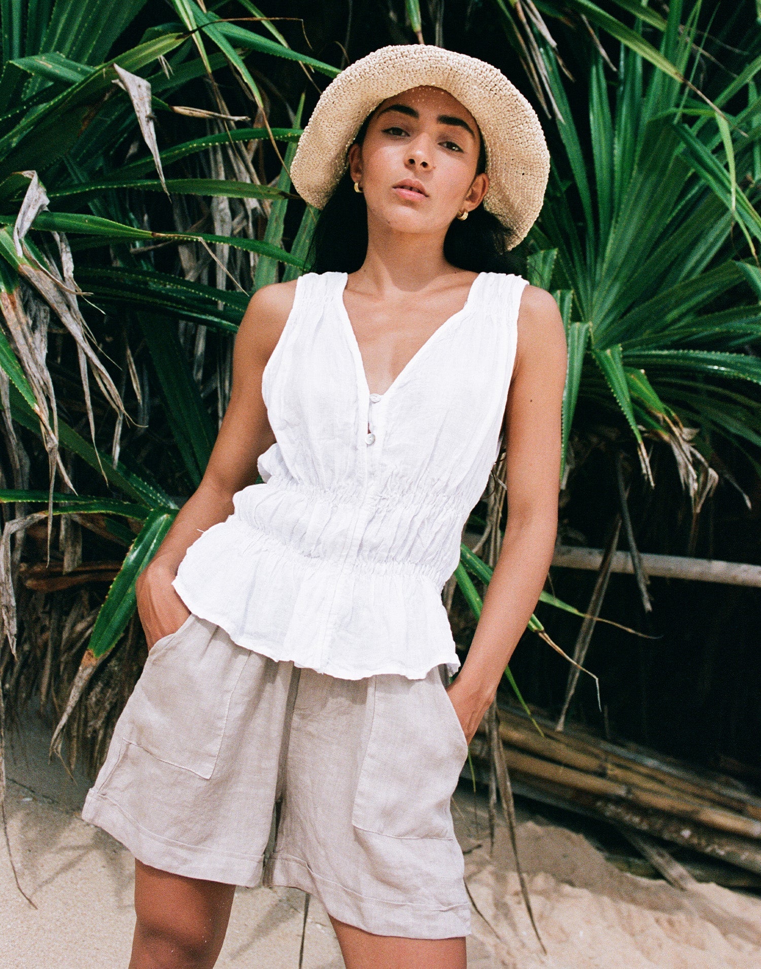 ELOISE V-NECK LINEN TANK TOP / WHITE