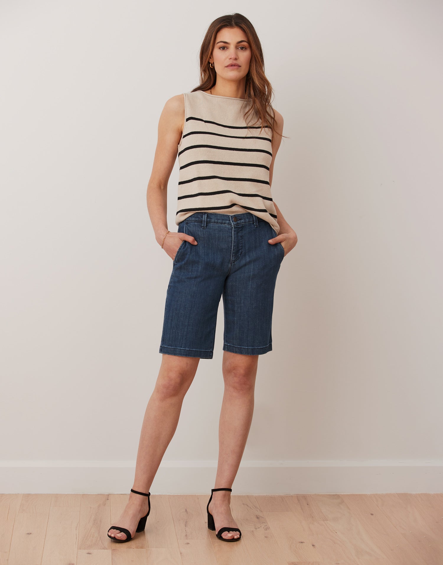 SHORT / JUNE VIBES