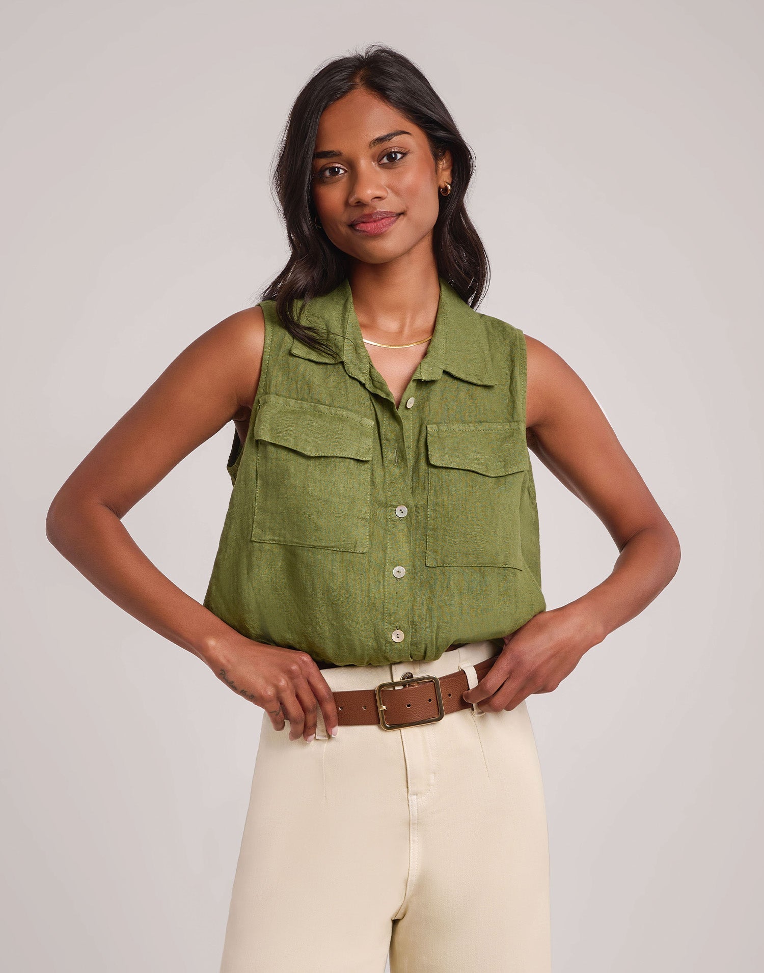 SOL LINEN SLEEVELESS VEST / MOSS